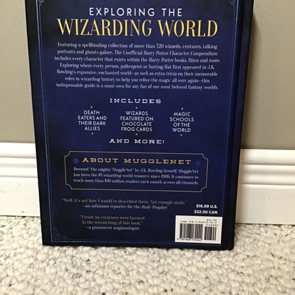 The Unofficial Harry Potter Spell book and Character Compendium - Picture 4 of 4